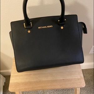 Black Michael Kors purse